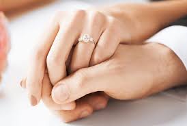 Why Are Wedding Bands Worn On The Left Hand Traditional Wedding Rings Wedding Rings Wedding Bands