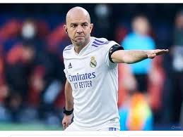 Bagay yo grav 🙄epi tan zye moun sa yo chèch 🤔