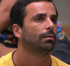 Os crimes teriam ocorrido entre 2014 e 2018. Apos Superparedao Vinicius E O Primeiro Eliminado Do Bbb 19 Estrelando