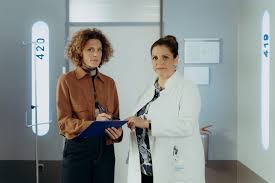 Staffelfinale ⭐️💗🥹 . . „Herzschmerzen“ heißt die letzte Folge der  diesjährigen Staffel und läuft heute um 20:15 im ORF und am 06.03 im ZDF.  💌 . . Was für eine wundervolle Staffel !