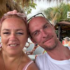 Hi does any one have a contact for a gas safe person to install a gas  cooker would be needed next week. Thanks x