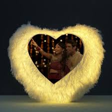 Wondering what can make your wife feel special? Anniversary Gifts For Wife Send Wedding Anniversary Gifts For Wife India