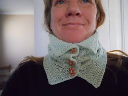 Ravelry: The Ties That Bind Cowl pattern by Diane Conroy