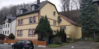 Sie sind auf wohnungssuche und möchten eine wohnung in ehringshausen mieten? 6 Zimmer Wohnung Zu Vermieten Wetzlarer Strasse 52 35630 Ehringshausen Lahn Dill Kreis Mapio Net