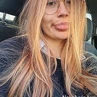 Desiree Holbrook's Instagram, Twitter & Facebook