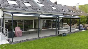 Aluminiumdacher Rolladenbauergmbh Pergola Pergolamarkise Corradi Palladium Uberdachung Windstabil Terrasse Garten Ba Pergola Markise Pergola Markise