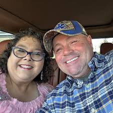 Vivian, wife of Renos Kunz passed away, a little more than a month after  Renos did.