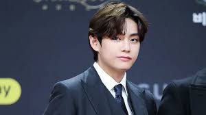 Not one but two pieces bts taehyung celine shirt. Bts V Bts Sá»©c Hut Cá»§a V Bts Vá»›i Cac Ong Lá»›n Thá»i Trang Tháº¿ Giá»›i V Bts Fashion Ttvh Online