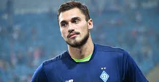 Бущан бутсами задел меня по лицу. Vratar Dinamo Razvelsya S Suprugoj