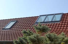 Festverglasung Im Dachfirst Uber Alten Sparren Mit Dachklappfenster In 2020 Dachschiebefenster Dachstuhl Dach