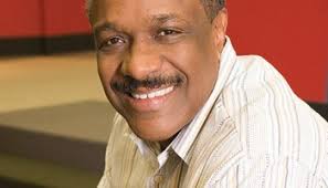 Christopher Paul Curtis, author and Flint native, wins lifetime achievement  award