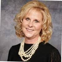 Eileen Lyon's Instagram, Twitter & Facebook