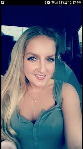 Lesa Farley's Instagram, Twitter & Facebook