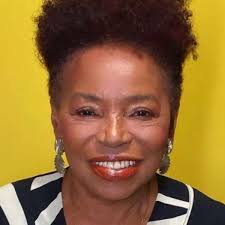 Jornalista Wanda Chase morre aos 74 anos; veja a causa