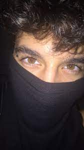 Renkli Gozler Erkek Ela Goz Yesil Goz Kas Piercing Piercing Yesil Gozler Gozler