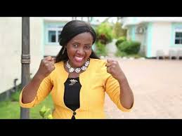 Debora kihanga akiimba na warembo tuzitii amri kumi zamungu. Tedy Kayange Nimemuona Bwana Official Video Hd