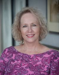 Kim Noyes's Instagram, Twitter & Facebook