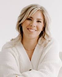 Ashley Fader's Instagram, Twitter & Facebook