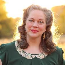 Lori Gammon's Instagram, Twitter & Facebook