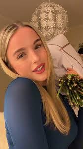 Mia Kundert's Instagram, Twitter & Facebook