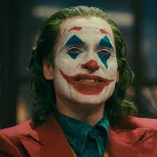 Now, he has a team of people to help make his projects happen—to secure a meeting with a publisher, to pitch a novel, to get it sold—and a fan base. Joker Al Murray Franklin Show Joaquin Phoenix Italia Facebook
