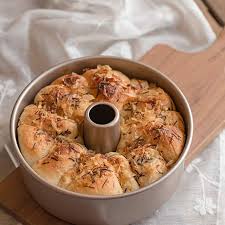 Amazon Com Chefmade 8 Inch Angel Food Pan With Removable Loose Bottom Non Stick Carbon Steel Chiffon Mold Fda Approved F Angel Food Cake Pan Angel Food Food
