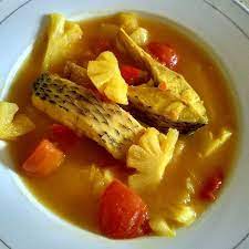 Sayur asam khas indonesia yang terkenal diantaranya sayur asam sunti, sayur asem jakarta sayur asam memiliki kuah yang sedikit keruh tidak seperti sop bening. Resep Sayur Asem Ikan Lele Resep Makanan Sehat Resep Ikan Resep