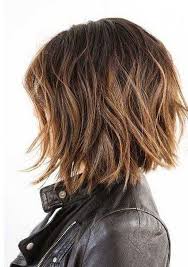Das schmeichelt so gut wie jeder gesichtsform, in jedem alter. 23 Kurze Gewellte Bob Frisuren Bob Frisuren G Bob Frisuren Gewellte Kurze Stufig Bob Frisur Bob Frisur Wellen Frisur Wellen Kurz