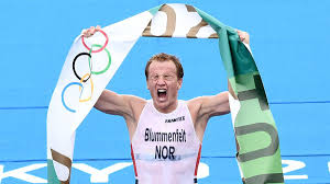 Warholm has also won gold in the event at the world championships in 2017 and 2019, as well as the 2018 european championships Olympia 2021 Kristian Blummenfelts Goldmedaille Sorgt Fur Freude In Norwegen Und Einen Polizeieinsatz Eurosport