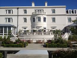 The Manicured Garden Of Coworth Park With Images California Hotel Beverly Hills Hotel Spa Breaks