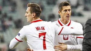 Post su milik scritto da hyborialeague. Official Marseille Grabs Bayern Flirt Milik Soccer Score