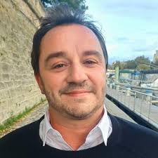 J'ai le plaisir de vous annoncer que j'occupe désormais le poste de…