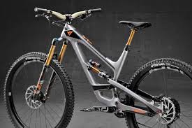 Yt Capra 29 27 5 Carbon Enduro Bikes Reborn With Return Of The Goat Bikerumor Bicycle Mountain Bike Mountain Bike Art Electric Bike Bicycles