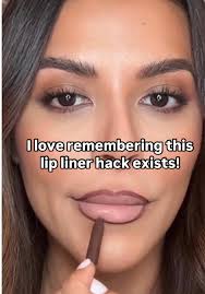New lip lining hack 💋 This technique gives the illusion of fuller, more  defined lips without overlining too much. What do you think? #lipliner  #makeuptutorial #makeuphacks #liplinertutorial ...