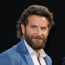 Bradley cooper short straight haircut he always had cool and casual in mind, here he styled his slick short hairstyle while walking the red carpet. 45 Heartwarming Bradley Cooper Hairstyles 2021 Ideas