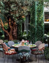 These Are The Instagram Worthy Restaurants Inspiring Us Right Now Urban Garden Restaurant Design Colorful Animal Print