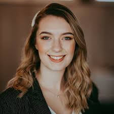 Kara Ann's Instagram, Twitter & Facebook