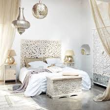 Ich habe keinen schreibtisch und da ich noch bei meinen. Vintage Flair Oder Orientalisch Angehaucht Mit Einem Geschnitzten Kopfteil Fur Das Bett Ist Das Kein Problem Und D Schone Schlafzimmer Kopfteil Bett Haus Deko