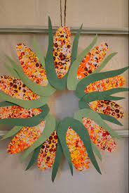 These crafts are suitable for preschool, kindergarten and primary school. 45 Easy Thanksgiving Crafts For Kids Thanksgiving Diy Ideas For Children