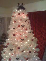 Bat Christmas Tree I Wanna Try This One Year Christmas Tree Christmas Pinterest Christmas Diy