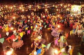 Decorar a casa para as festas de são joão pode ser uma tarefa fácil e divertida. E Festa De Sao Joao Roberto Crispim