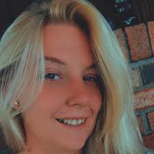 TODAY is #FreeConeDay!!! And the only thing better than getting a FREE  small cone, is getting it your bestie! Tag who you want to celebrate with!