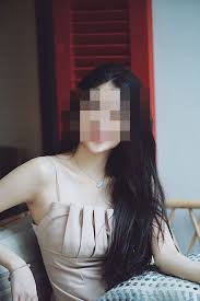 Đoạn clip 8 phút của diễn viên a.t được lan truyền trên facebook, sau đó được chia sẻ rộng rãi trong các ứng dụng khác như telegram, twitter. Ttsdededfcsahm