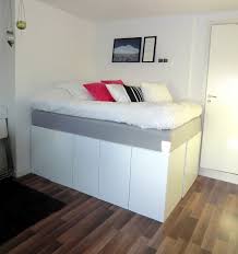 Hi, da ich in meinem zimmer nicht grade viel platz habe und wir hier gestern 5 leute waren, ist mir aufgefallen, dass man sich kaum noch bewegen kann. Hochbetten Fur Erwachsene Gute Idee Fur Kleine Wohnung