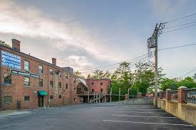 Do you live in newton, massachusetts? 1 3 Bridge Street Newton Ma
