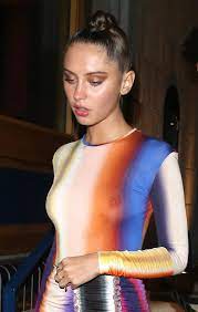 Iris Law Flaunts Her Tits in London (124 Photos) | TheFappening