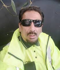 When an electrician comes home to repair the stove and mom sends you to  watch over him😂😂😂😂