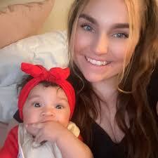 Hannah Waltman's Instagram, Twitter & Facebook