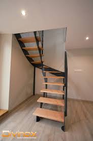 L'escalier droit à tournant balancé est le plus classique à installer. Escalier 2 Quarts Tournant Acier Et Bois