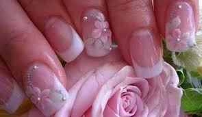 Para mim as unhas são algo muito importante, e gosto que estejam sempre bonitas e bem arranjadas, muitas mulheres não o fazem porque dizem ser muito difícil, mas ma realidade não é. Como Fazer Unhas Francesinhas Decoradas Passo A Passo